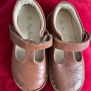 Brown leather girls Mary Janes